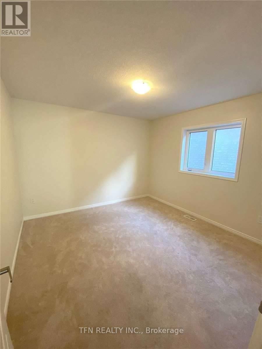 22 Mccargow Drive, Haldimand, ON - Indoor Photo Showing Other Room