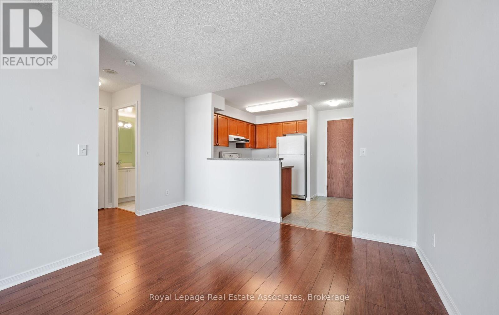 1713 - 2545 Erin Centre Boulevard, Mississauga, ON - Indoor