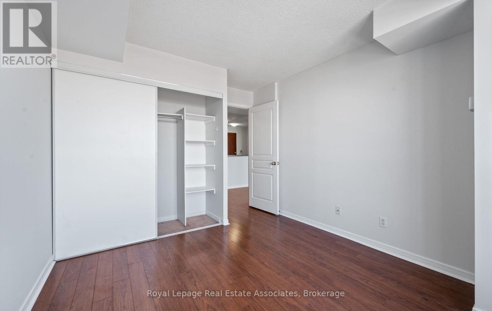 1713 - 2545 Erin Centre Boulevard, Mississauga, ON - Indoor Photo Showing Other Room
