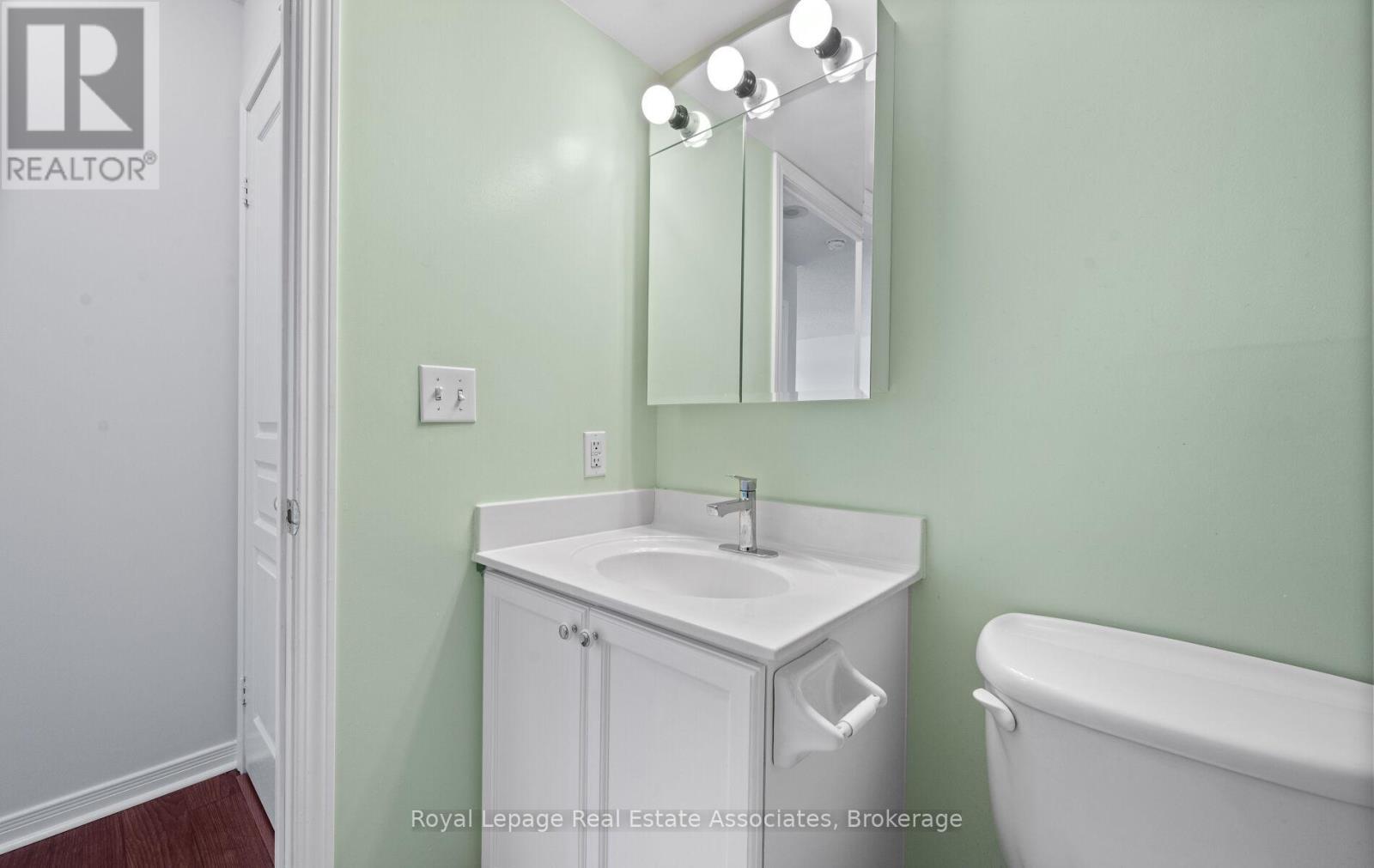 1713 - 2545 Erin Centre Boulevard, Mississauga, ON - Indoor Photo Showing Bathroom