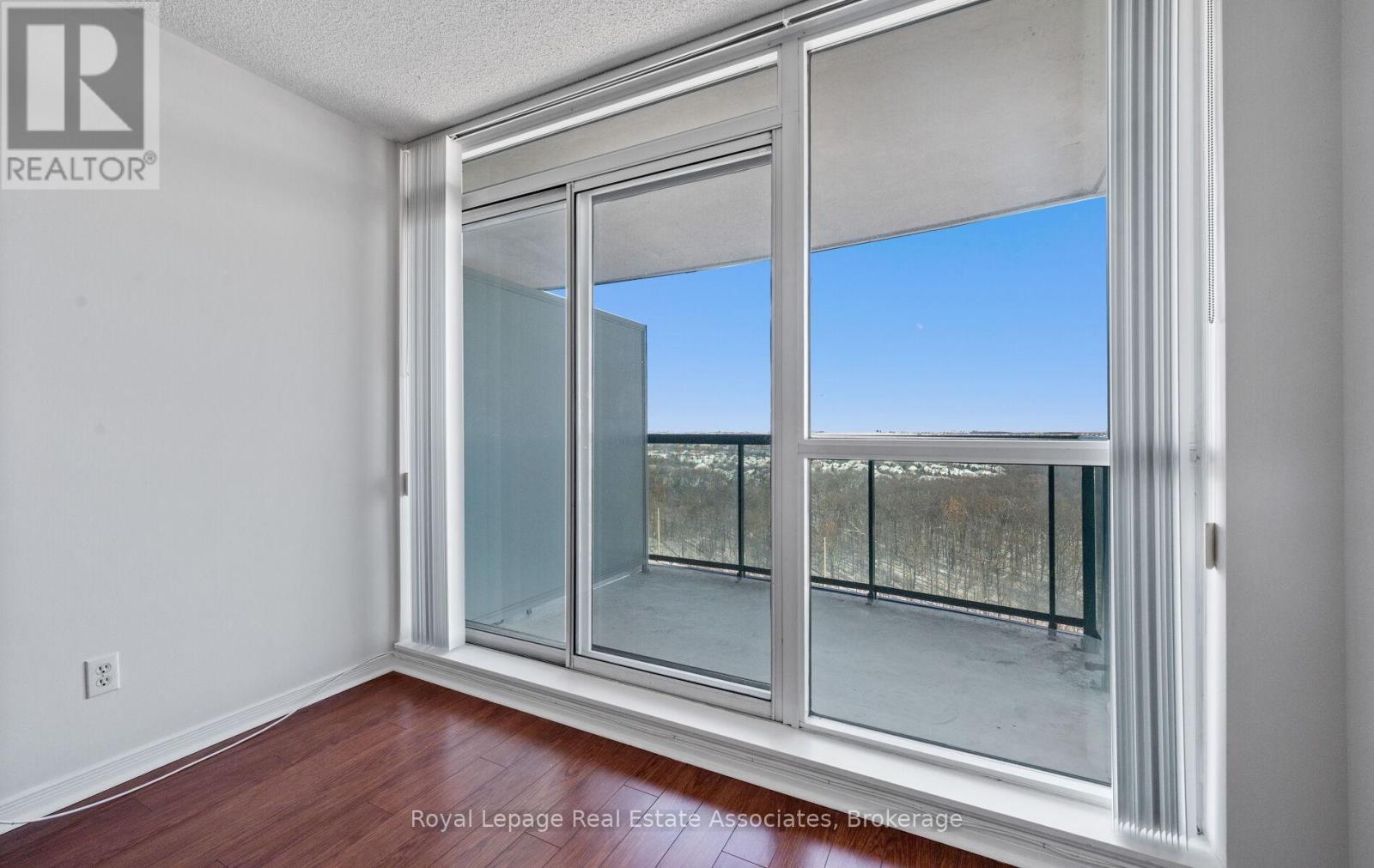 1713 - 2545 Erin Centre Boulevard, Mississauga, ON - Photo Showing Other Room