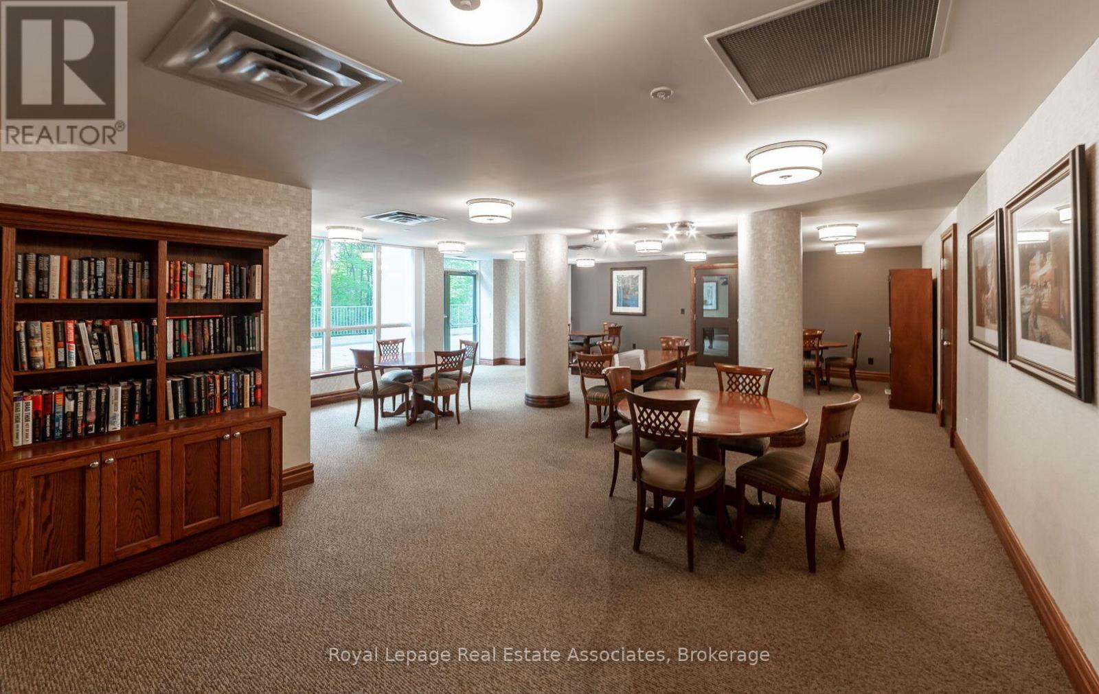 1713 - 2545 Erin Centre Boulevard, Mississauga, ON - Indoor Photo Showing Dining Room