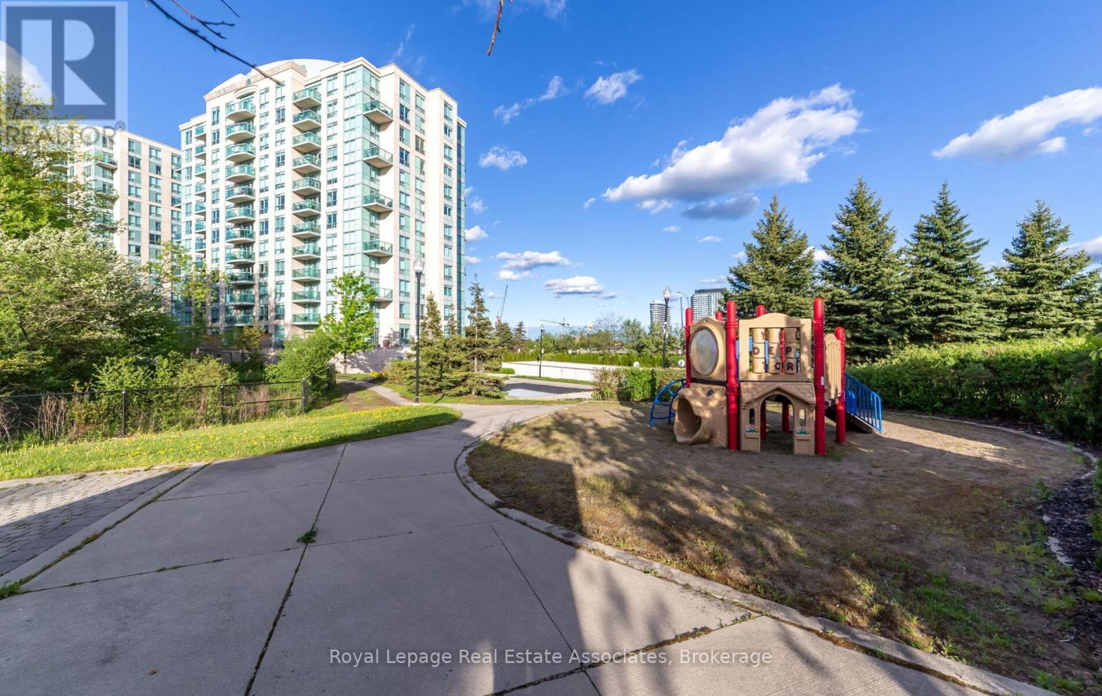 1713 - 2545 Erin Centre Boulevard, Mississauga, ON - Outdoor