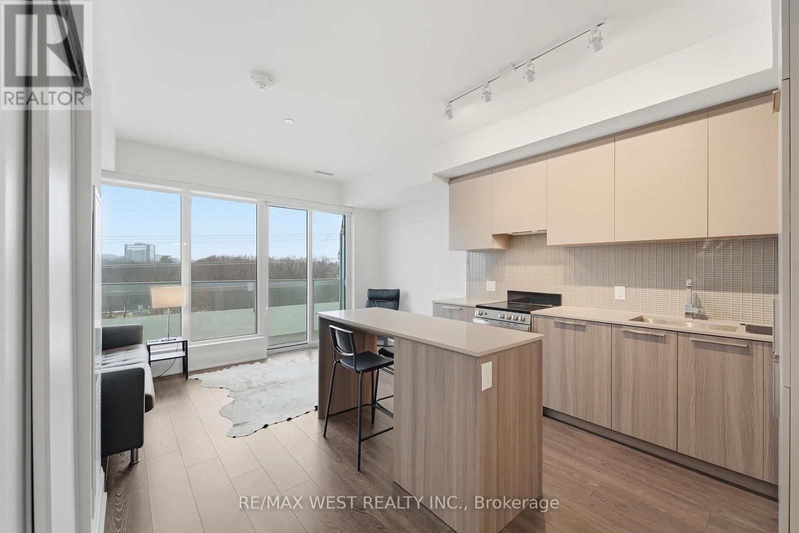 603 - 20 Brin Drive, Toronto, ON - Indoor Photo Showing Kitchen