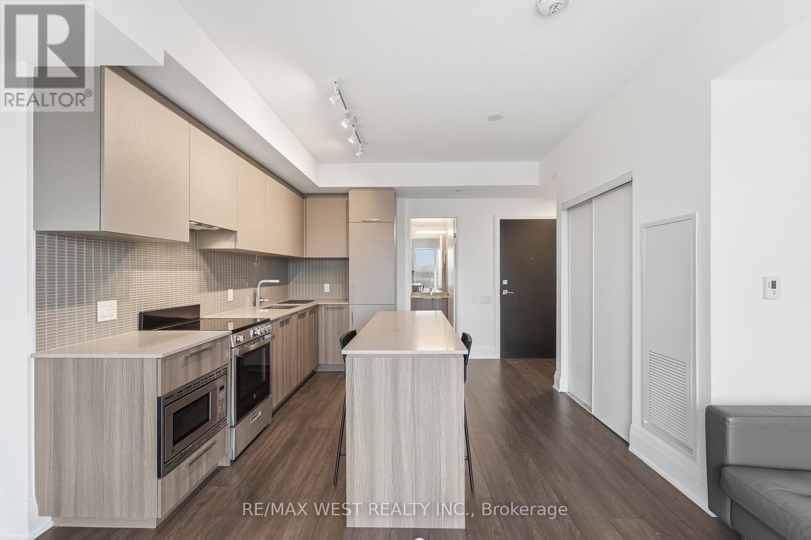 603 - 20 Brin Drive, Toronto, ON - Indoor Photo Showing Kitchen