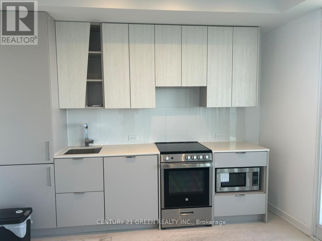 #2905 - 3883 Quartz Road, Mississauga, ON - Indoor Photo Showing Kitchen