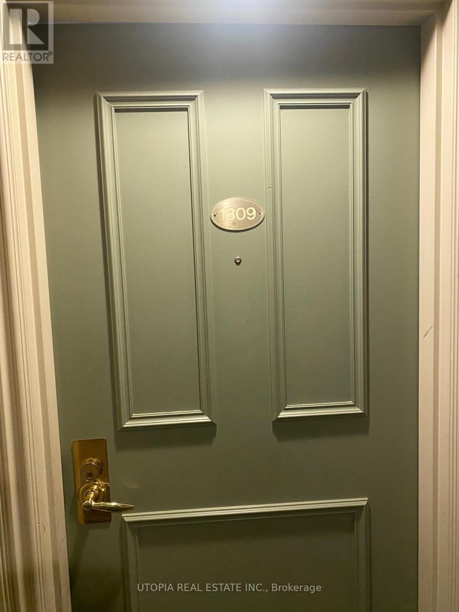 1809 - 3700 Kaneff Crescent, Mississauga, ON - Indoor Photo Showing Other Room