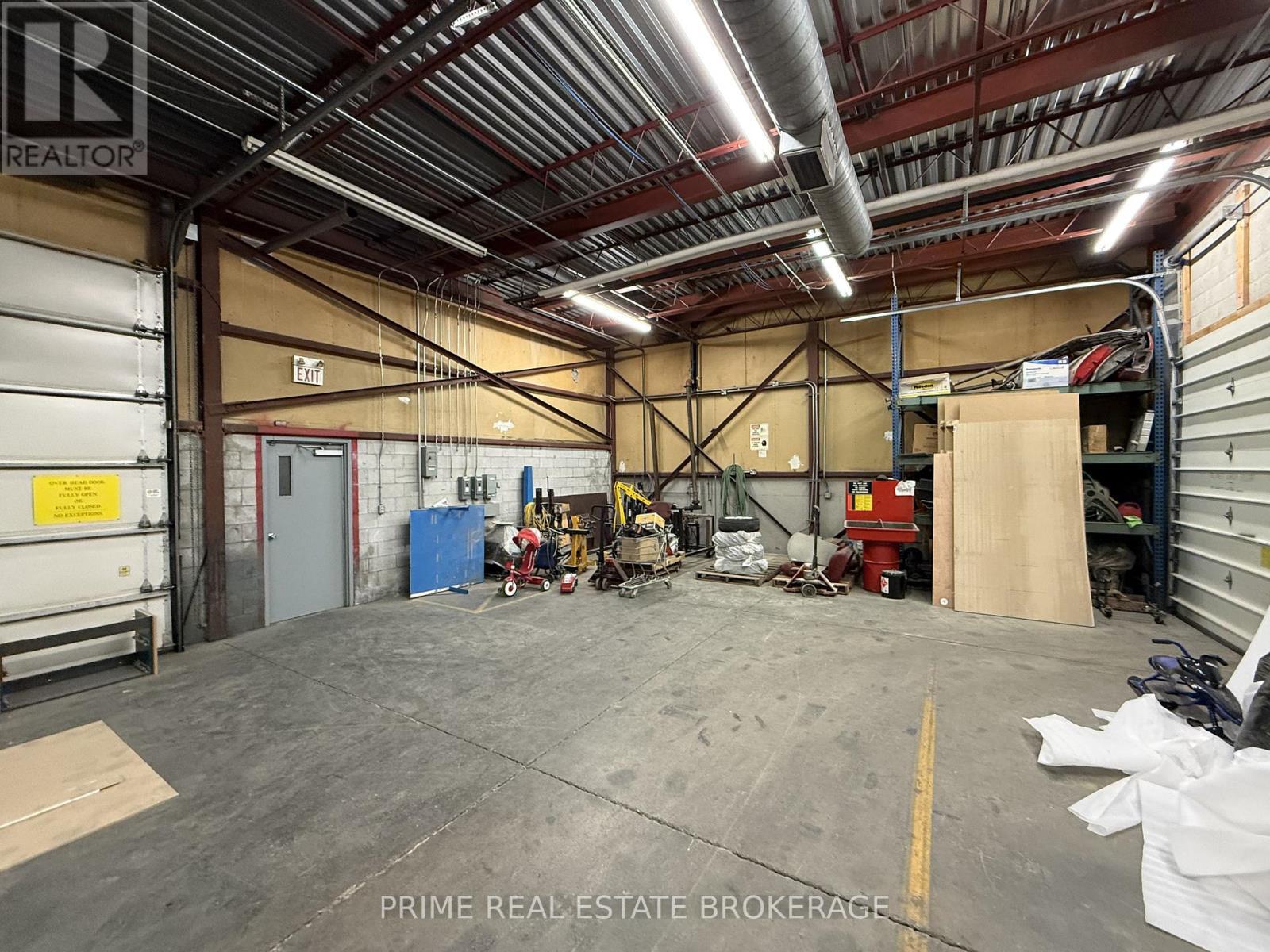 Front - 312 Sovereign Road, London East (East J), ON