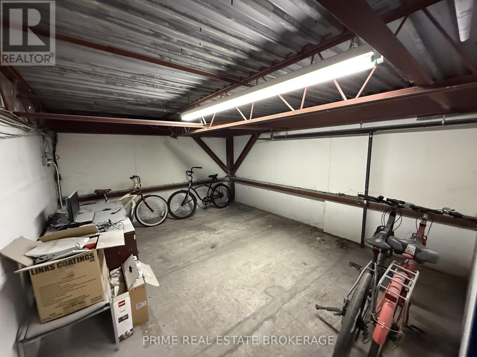 Front - 312 Sovereign Road, London East (East J), ON