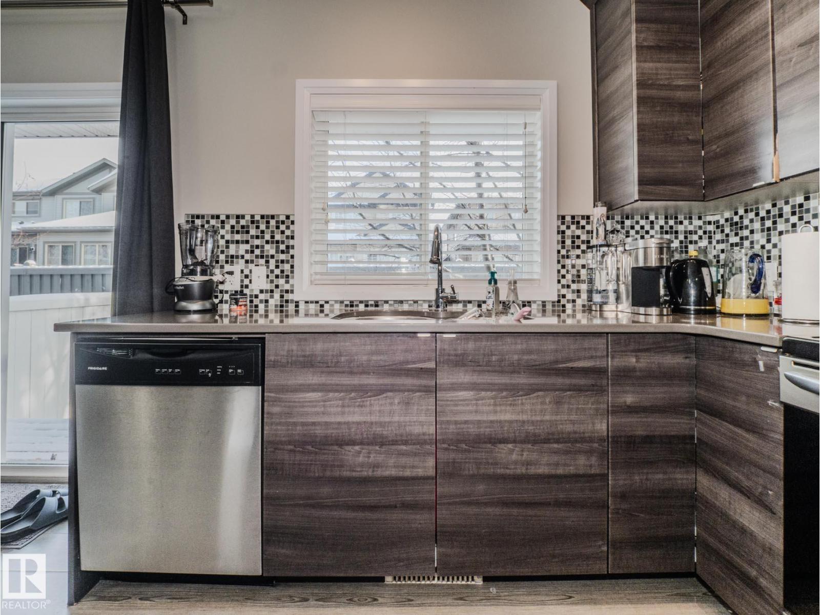 #14 3710 Allan Dr Sw, Edmonton, AB - Indoor Photo Showing Kitchen