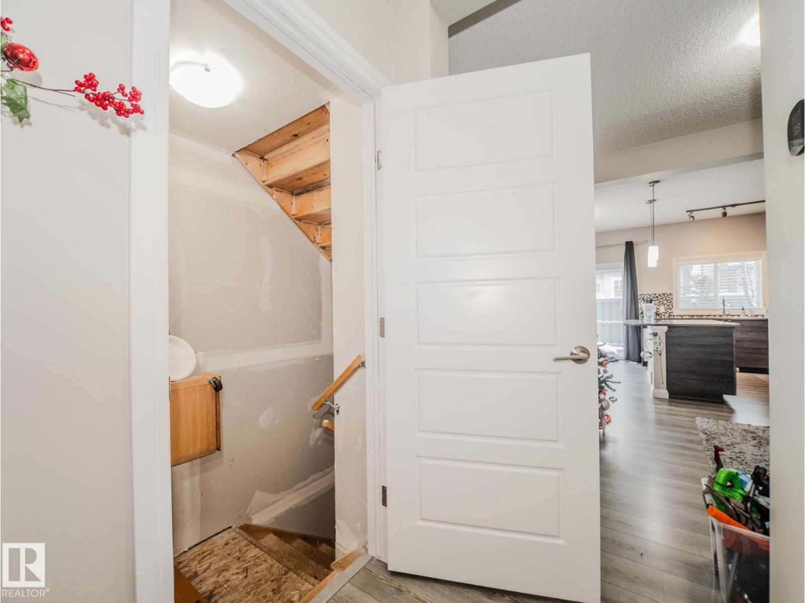 #14 3710 Allan Dr Sw, Edmonton, AB - Indoor Photo Showing Other Room