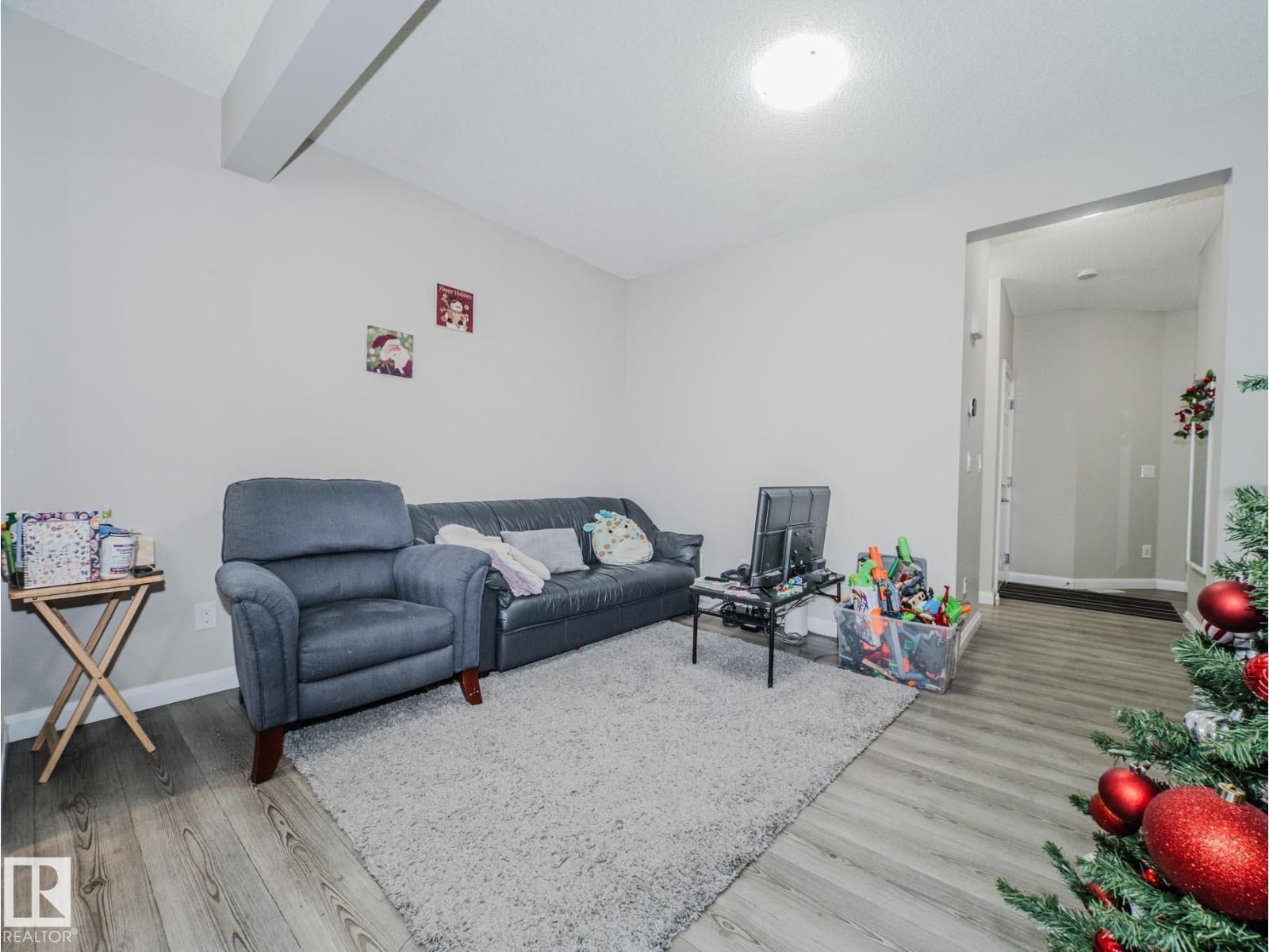 #14 3710 Allan Dr Sw, Edmonton, AB - Indoor Photo Showing Living Room