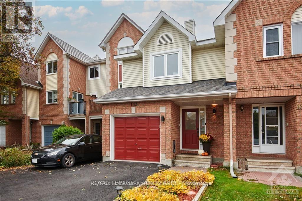 133 Woodpark Way, Ottawa, ON - Outdoor With Facade