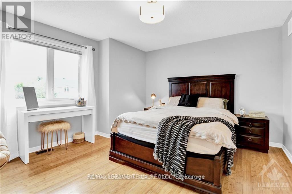 133 Woodpark Way, Ottawa, ON - Indoor Photo Showing Bedroom