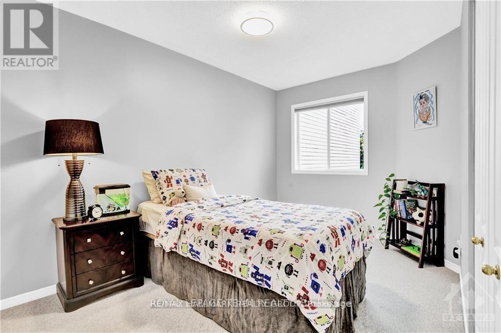 133 Woodpark Way, Ottawa, ON - Indoor Photo Showing Bedroom
