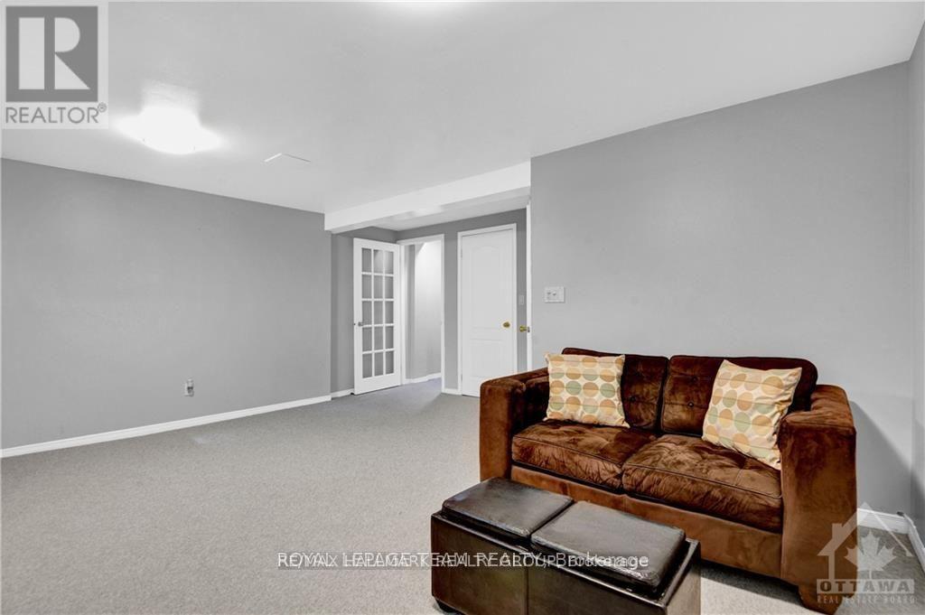 133 Woodpark Way, Ottawa, ON - Indoor
