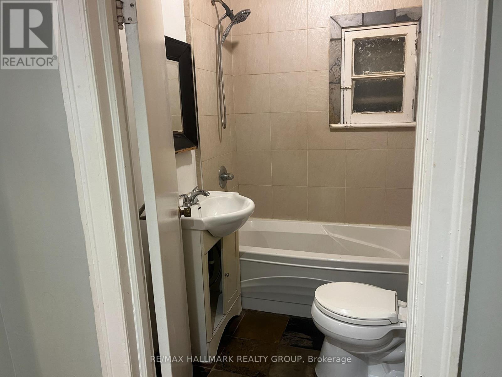 2821 Haughton Avenue, Ottawa, ON