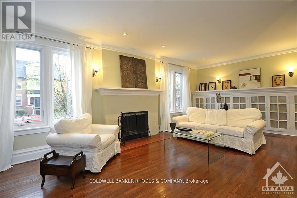 62 Powell Avenue, Ottawa, ON - Indoor Photo Showing Living Room With Fireplace
