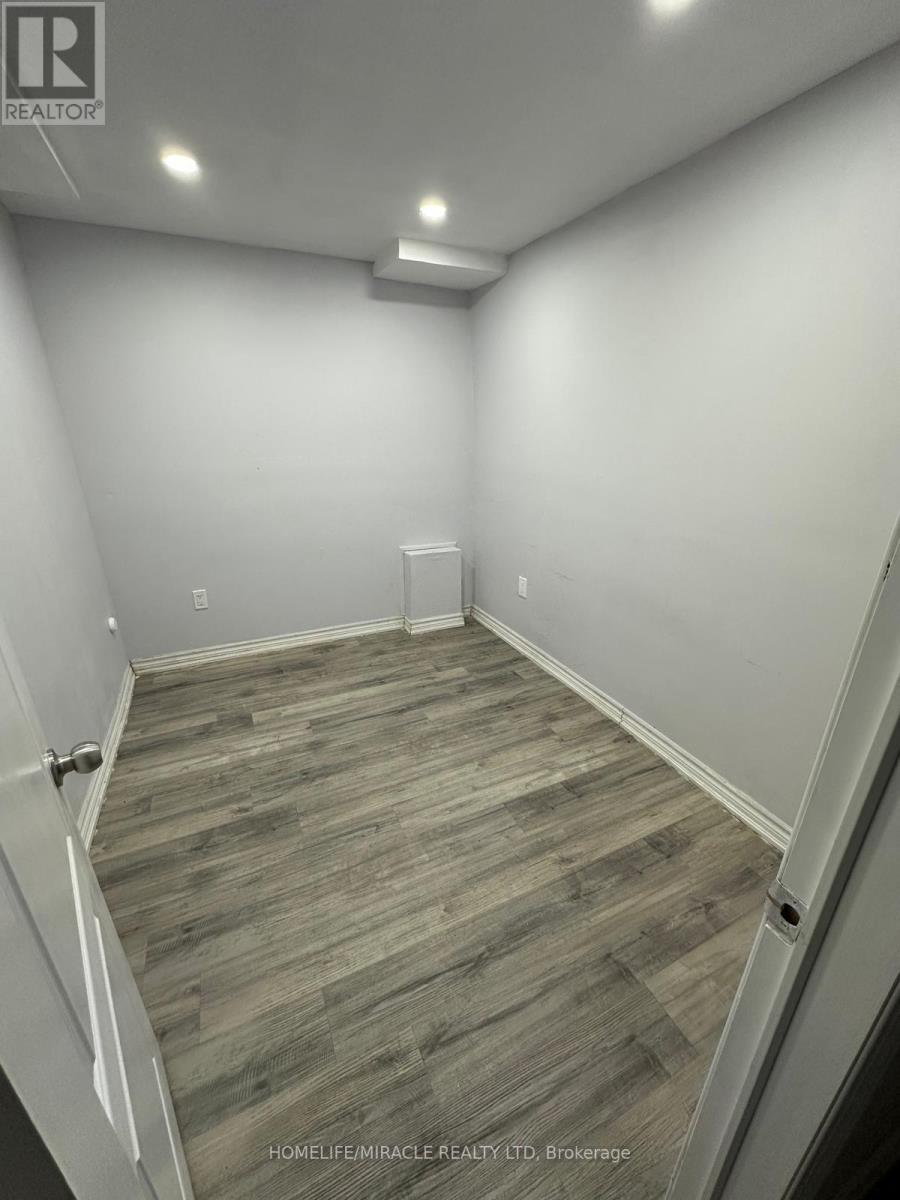 27 - 595 Third Street, London East, ON - Indoor