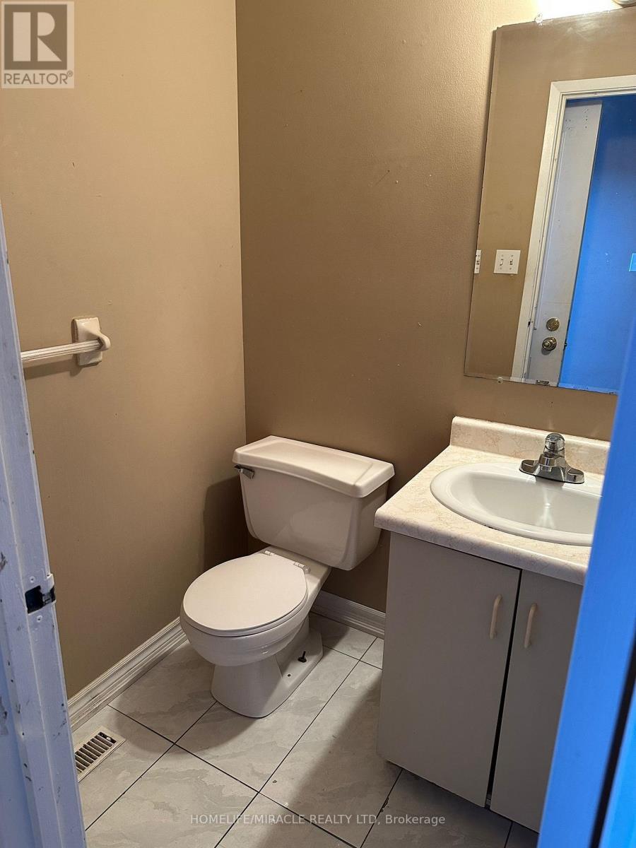 27 - 595 Third Street, London East, ON - Indoor Photo Showing Bathroom