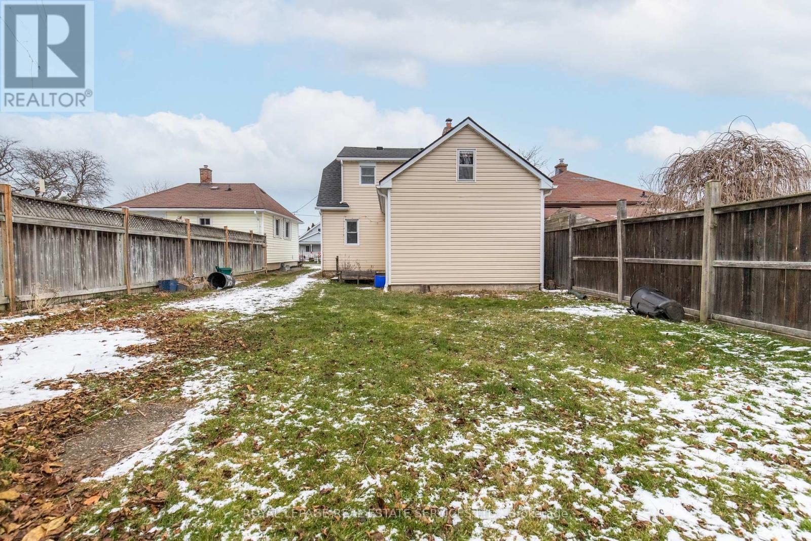 53 Kinsey Street, St. Catharines, ON - Outdoor