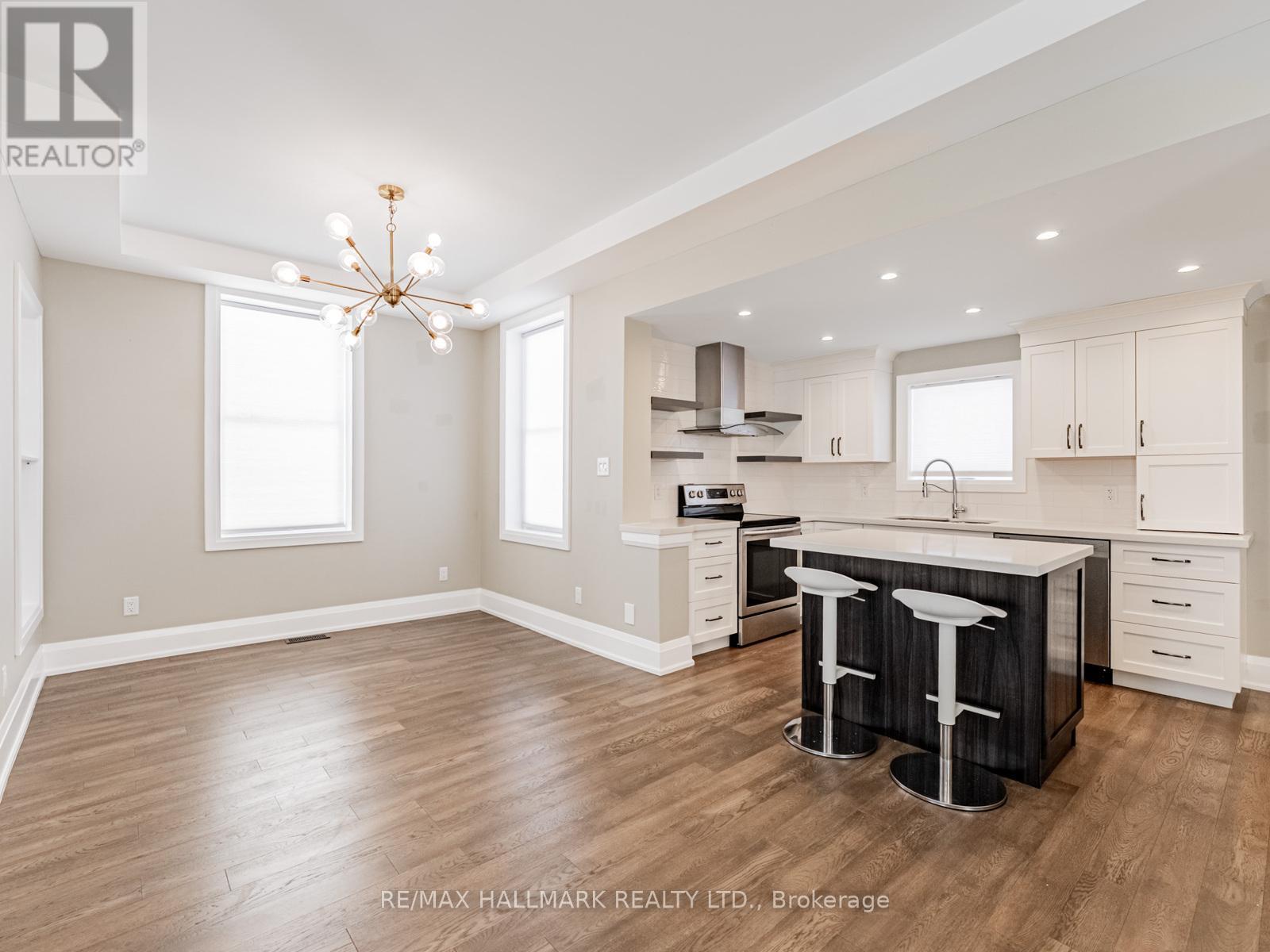 224 Duke Street, Hamilton, ON - Indoor Photo Showing Kitchen With Upgraded Kitchen
