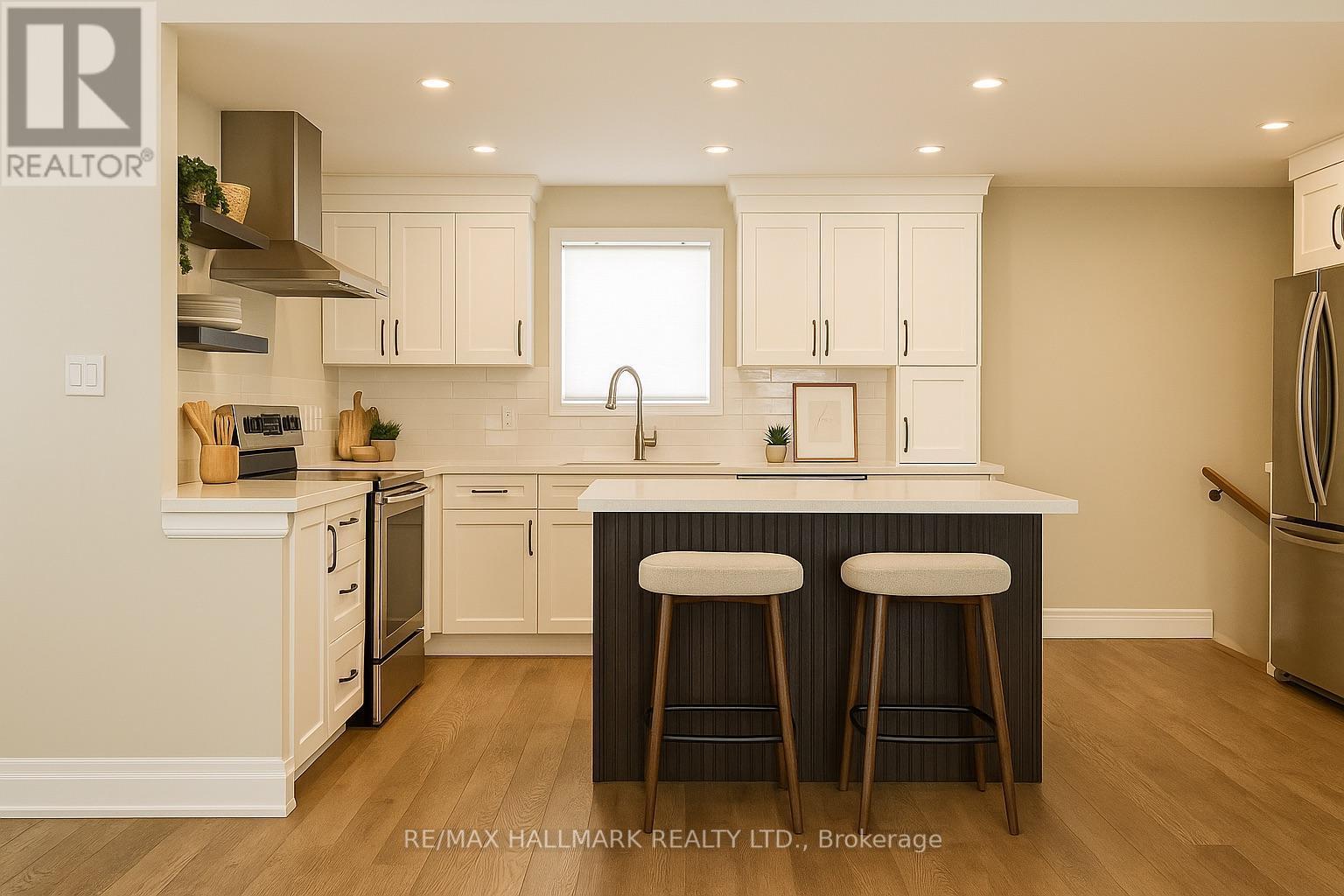 224 Duke Street, Hamilton, ON - Indoor Photo Showing Kitchen With Stainless Steel Kitchen With Upgraded Kitchen