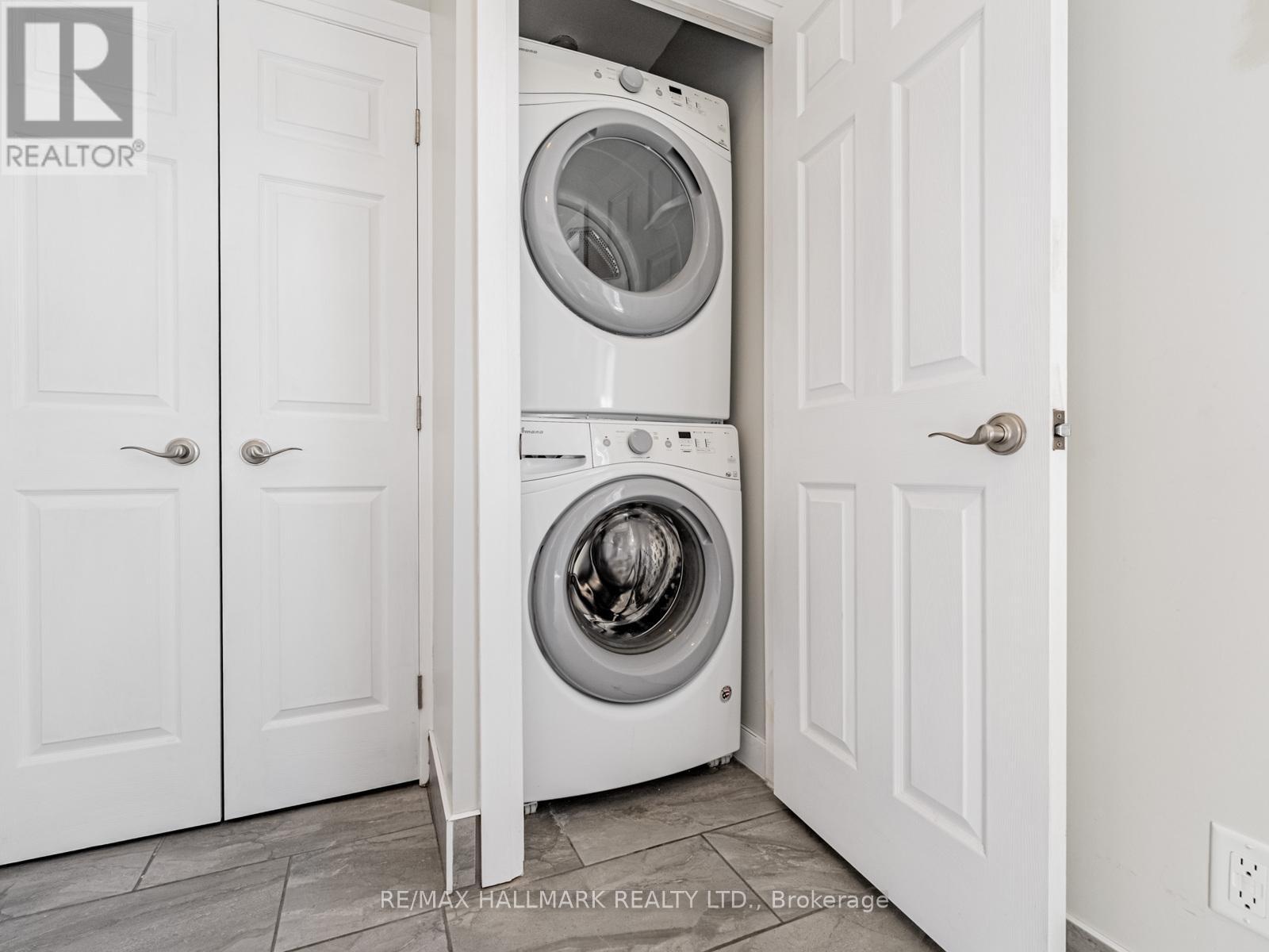 224 Duke Street, Hamilton, ON - Indoor Photo Showing Laundry Room