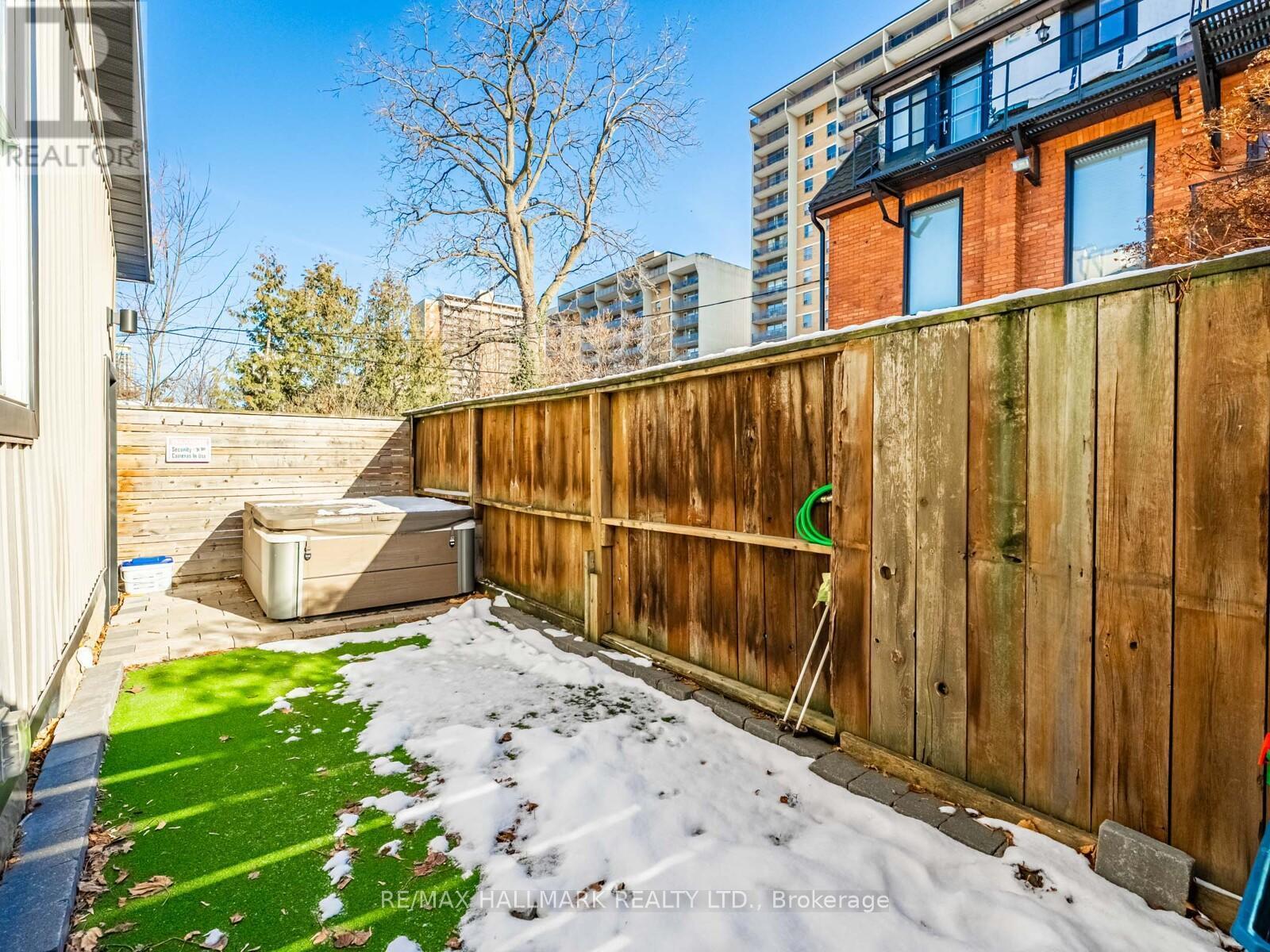 224 Duke Street, Hamilton, ON - Outdoor