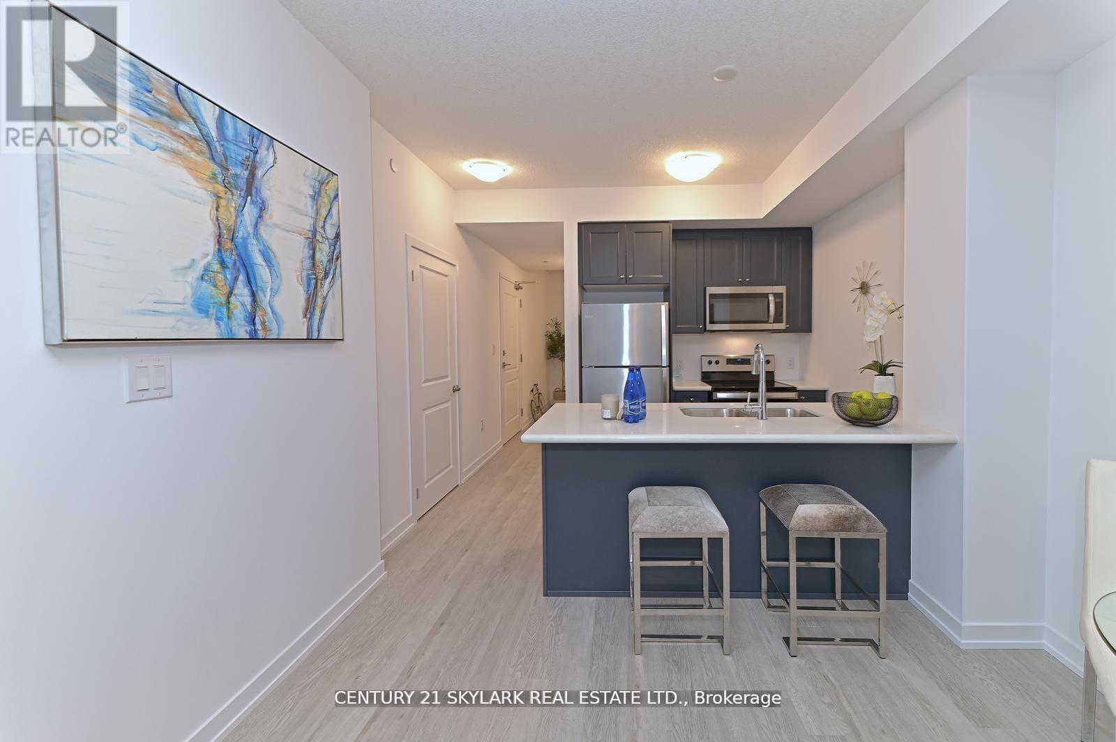 401 - 460 Dundas Street E, Hamilton, ON - Indoor Photo Showing Kitchen