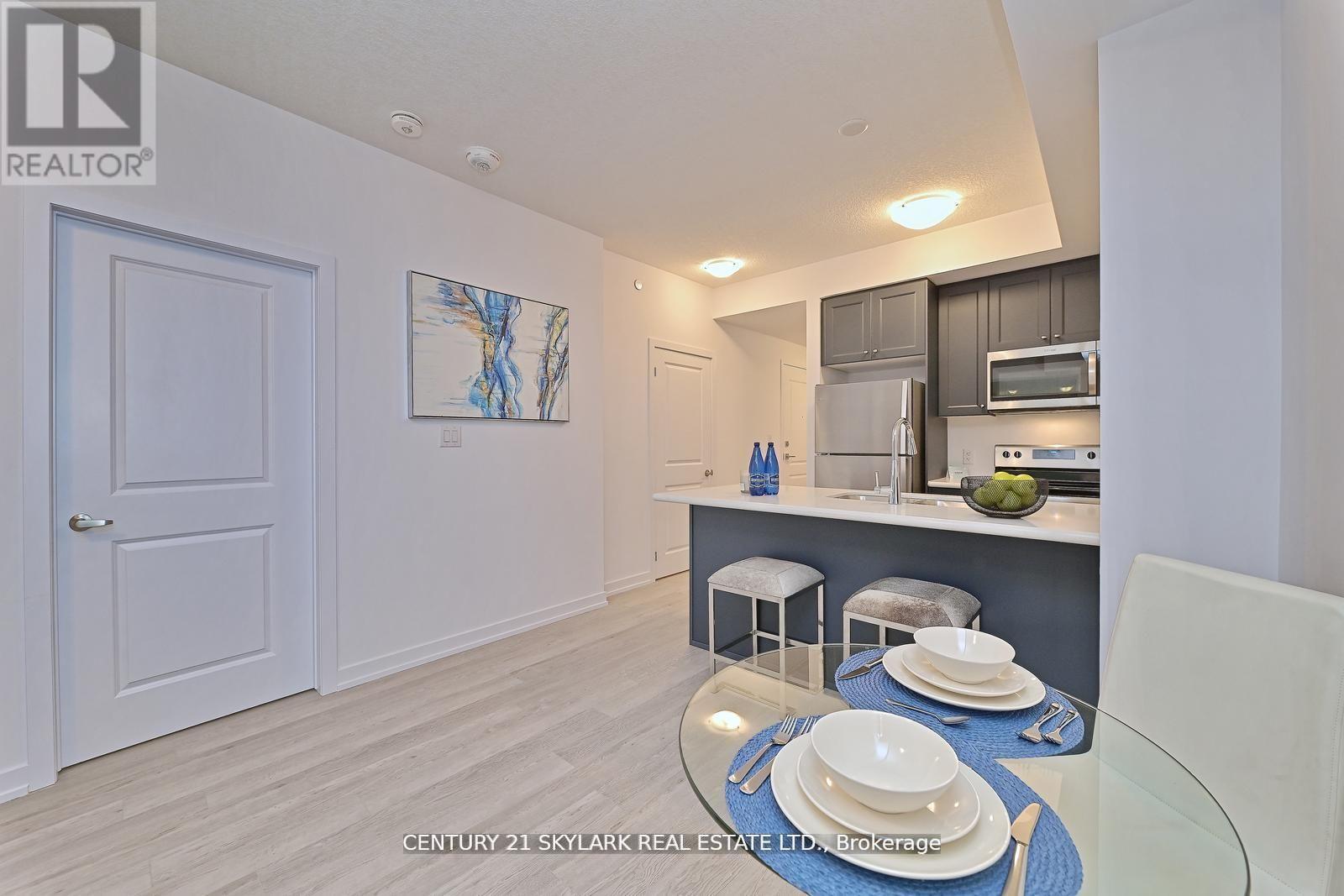 401 - 460 Dundas Street E, Hamilton, ON - Indoor Photo Showing Dining Room