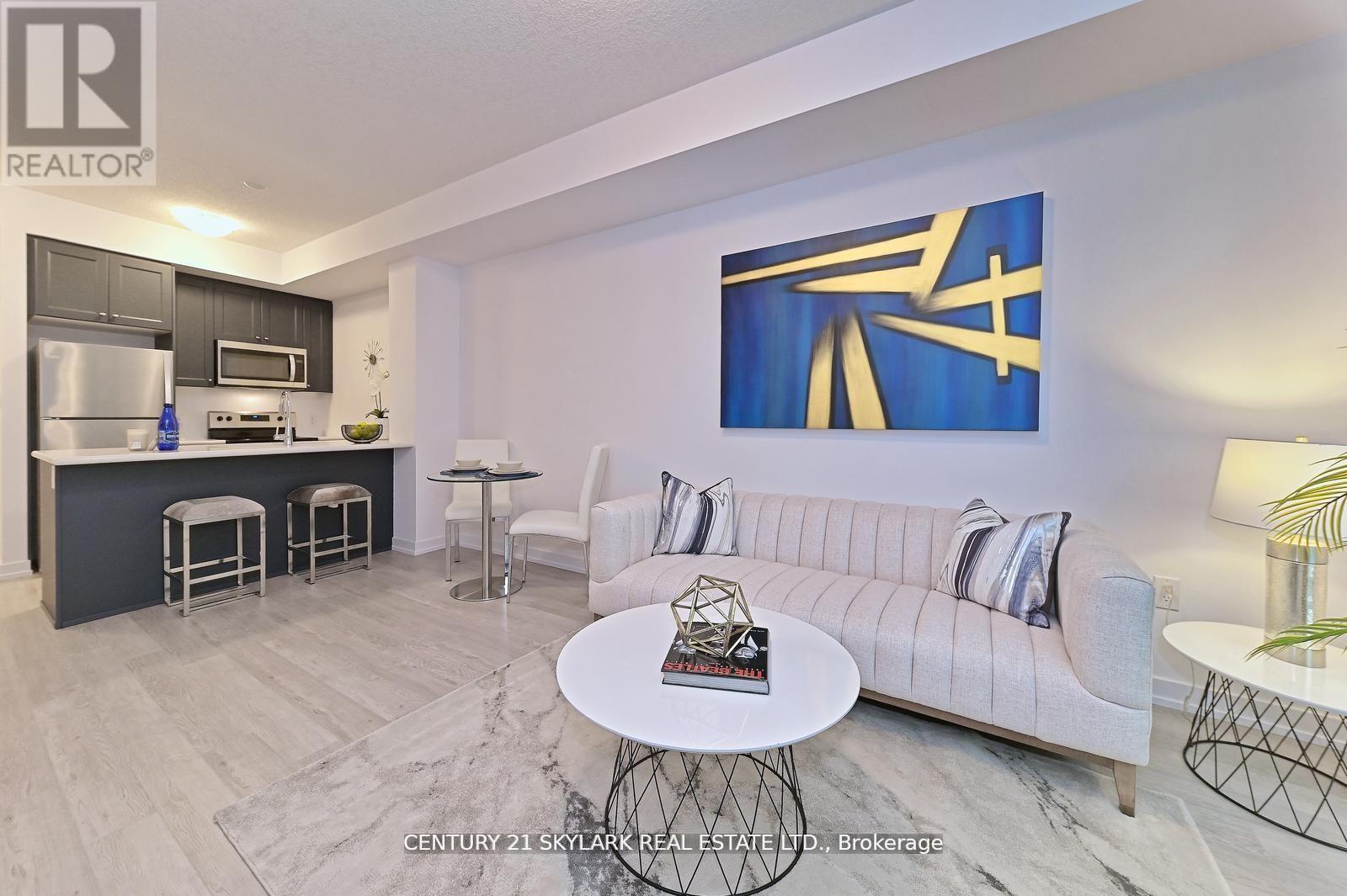 401 - 460 Dundas Street E, Hamilton, ON - Indoor