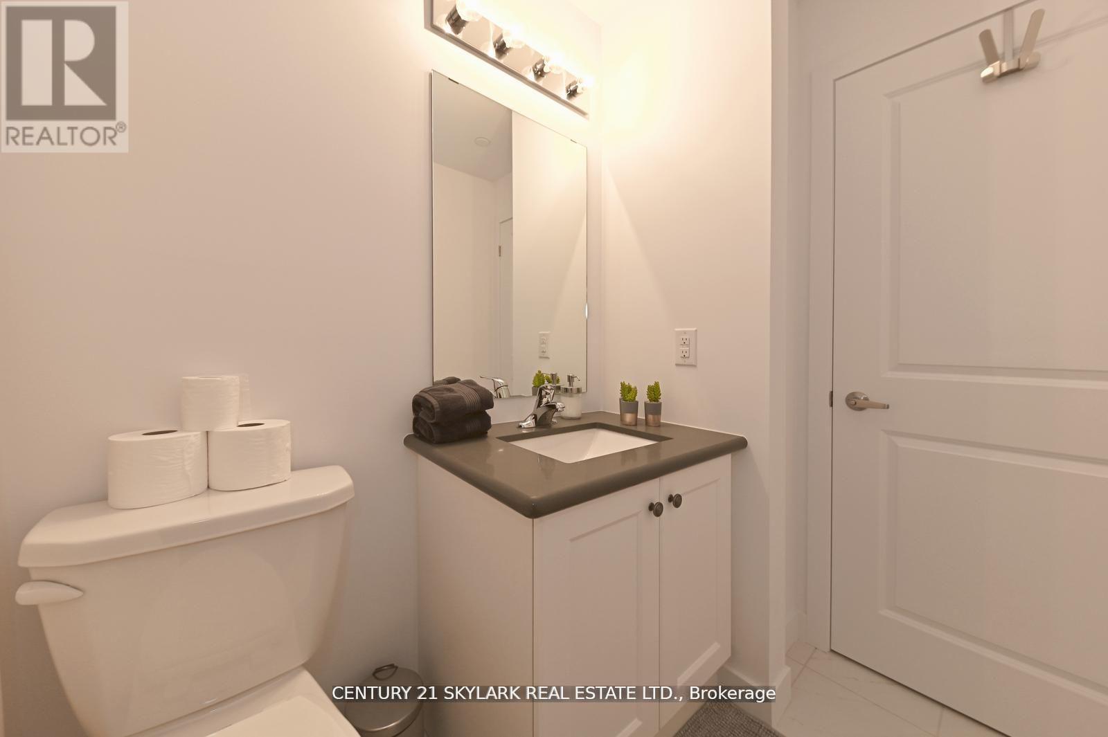 401 - 460 Dundas Street E, Hamilton, ON - Indoor Photo Showing Bathroom