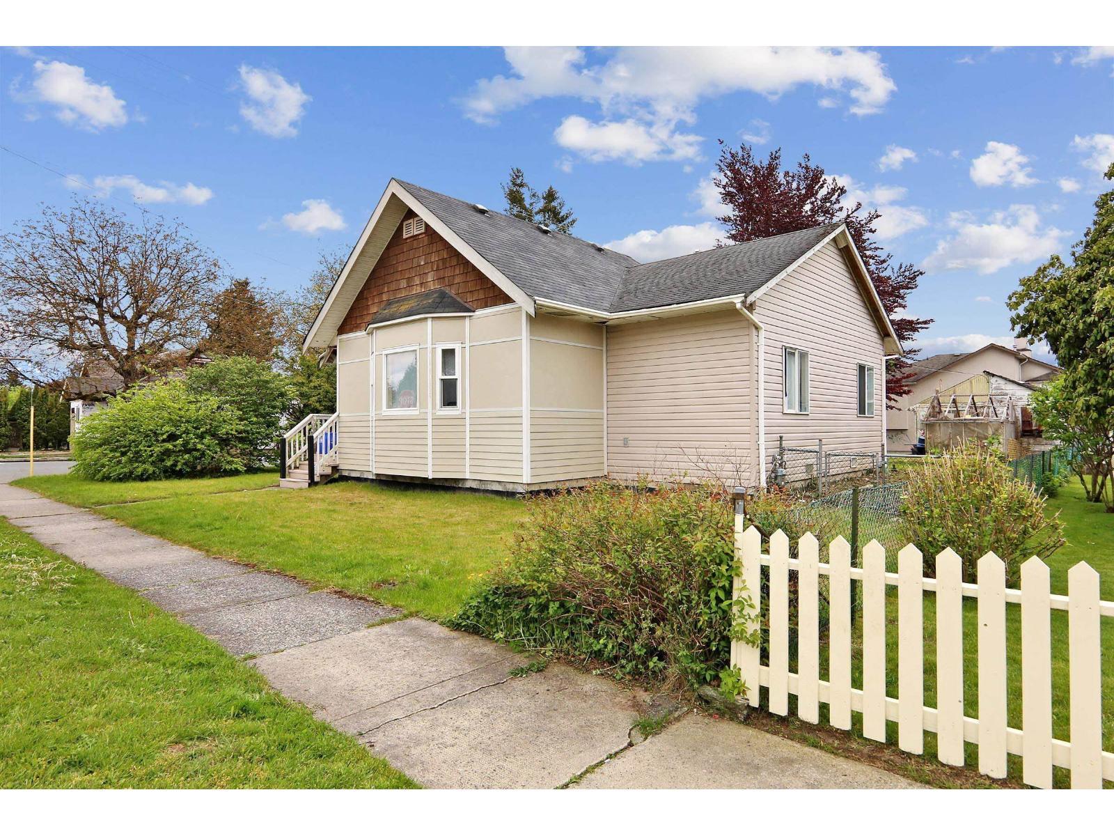 45858 Reece Avenue|Chilliwack Proper West, Chilliwack, BC - Outdoor