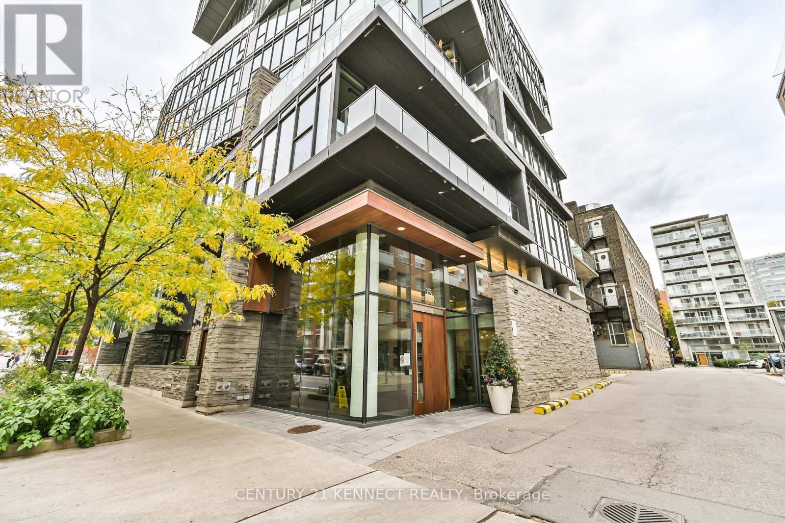 607 - 15 Beverley Street, Toronto, ON - Outdoor