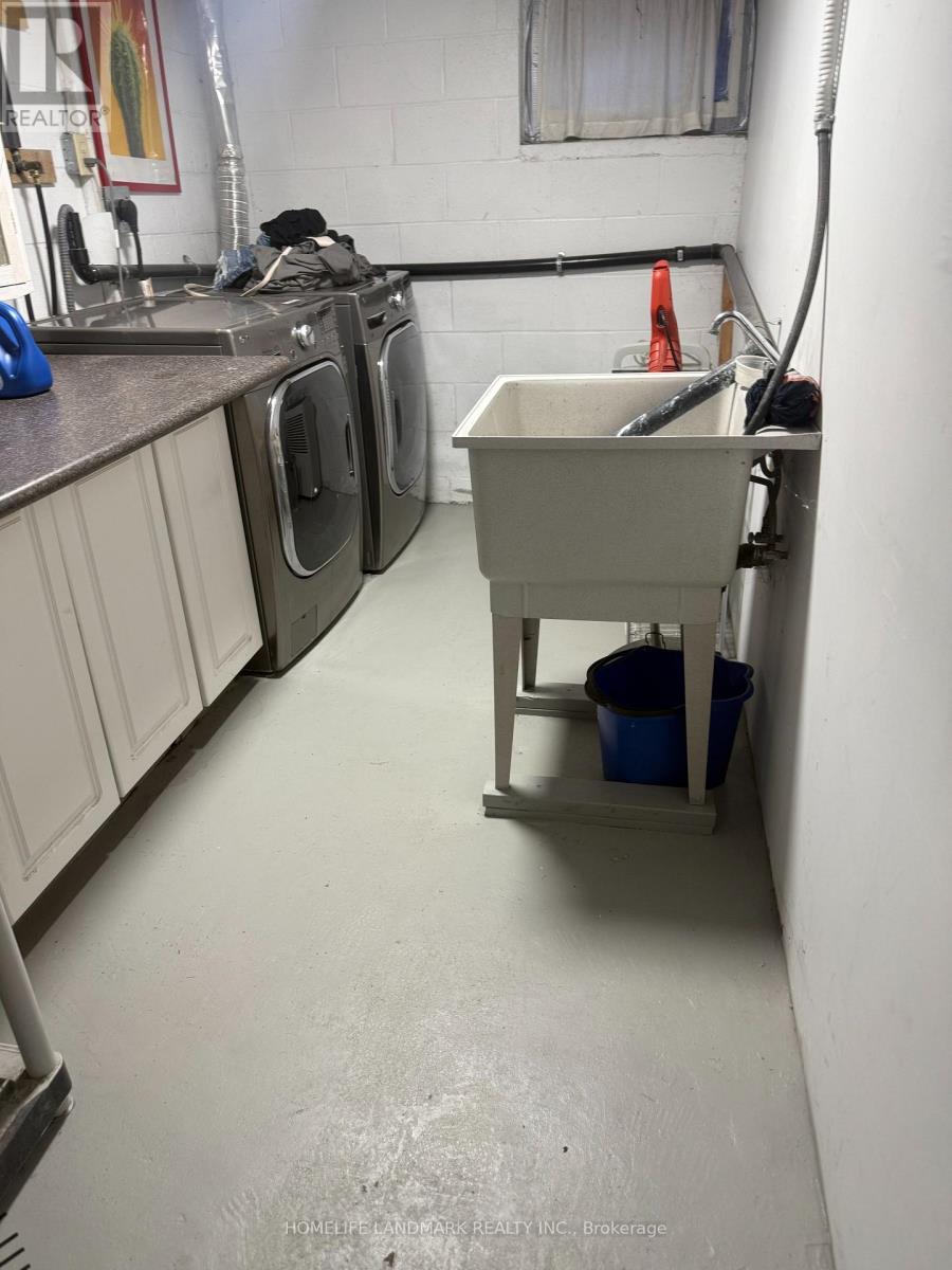 4 Sully Crescent, Toronto, ON - Indoor Photo Showing Laundry Room