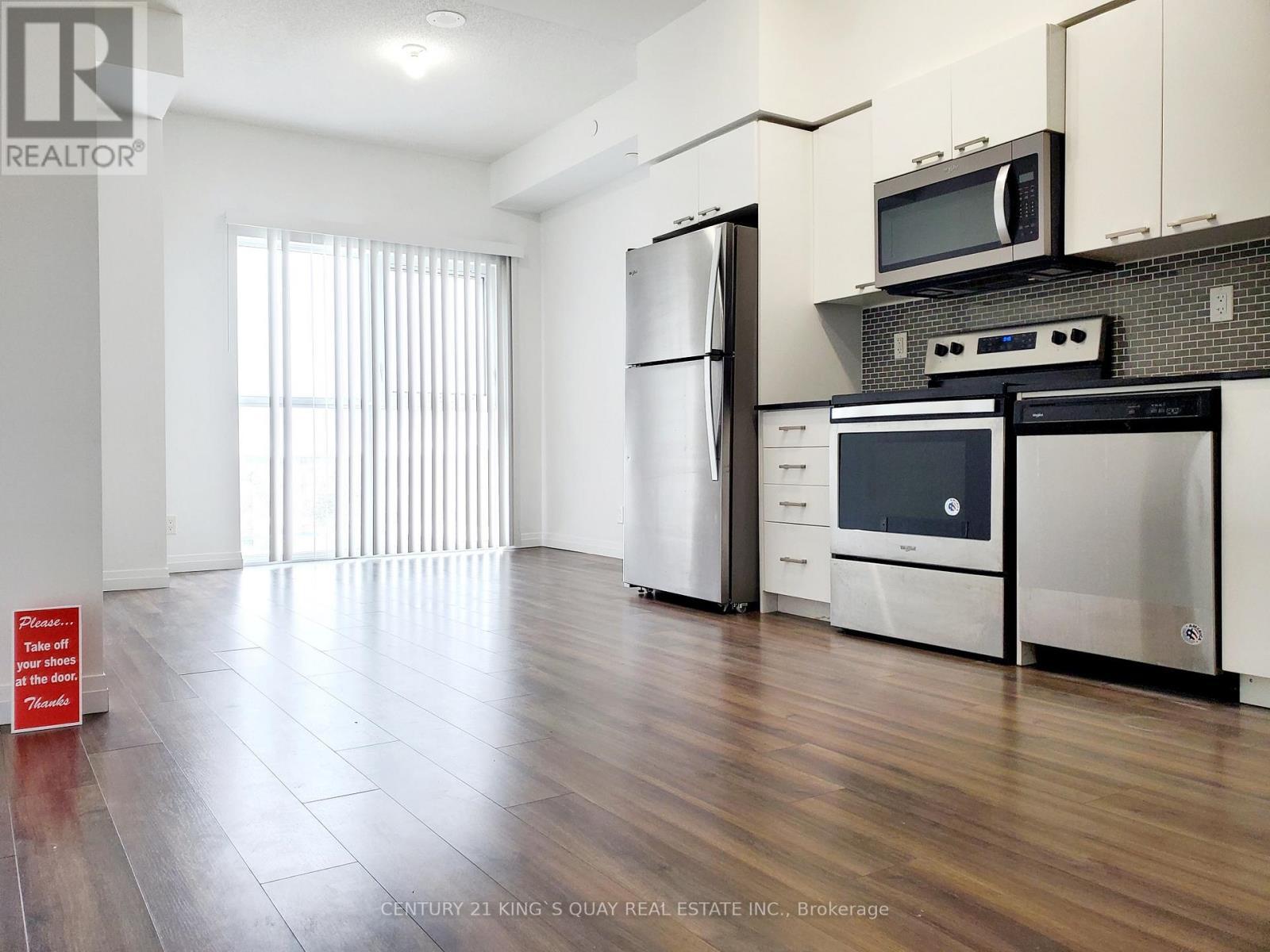 909 - 2150 Lawrence Avenue E, Toronto, ON - Indoor Photo Showing Kitchen With Stainless Steel Kitchen