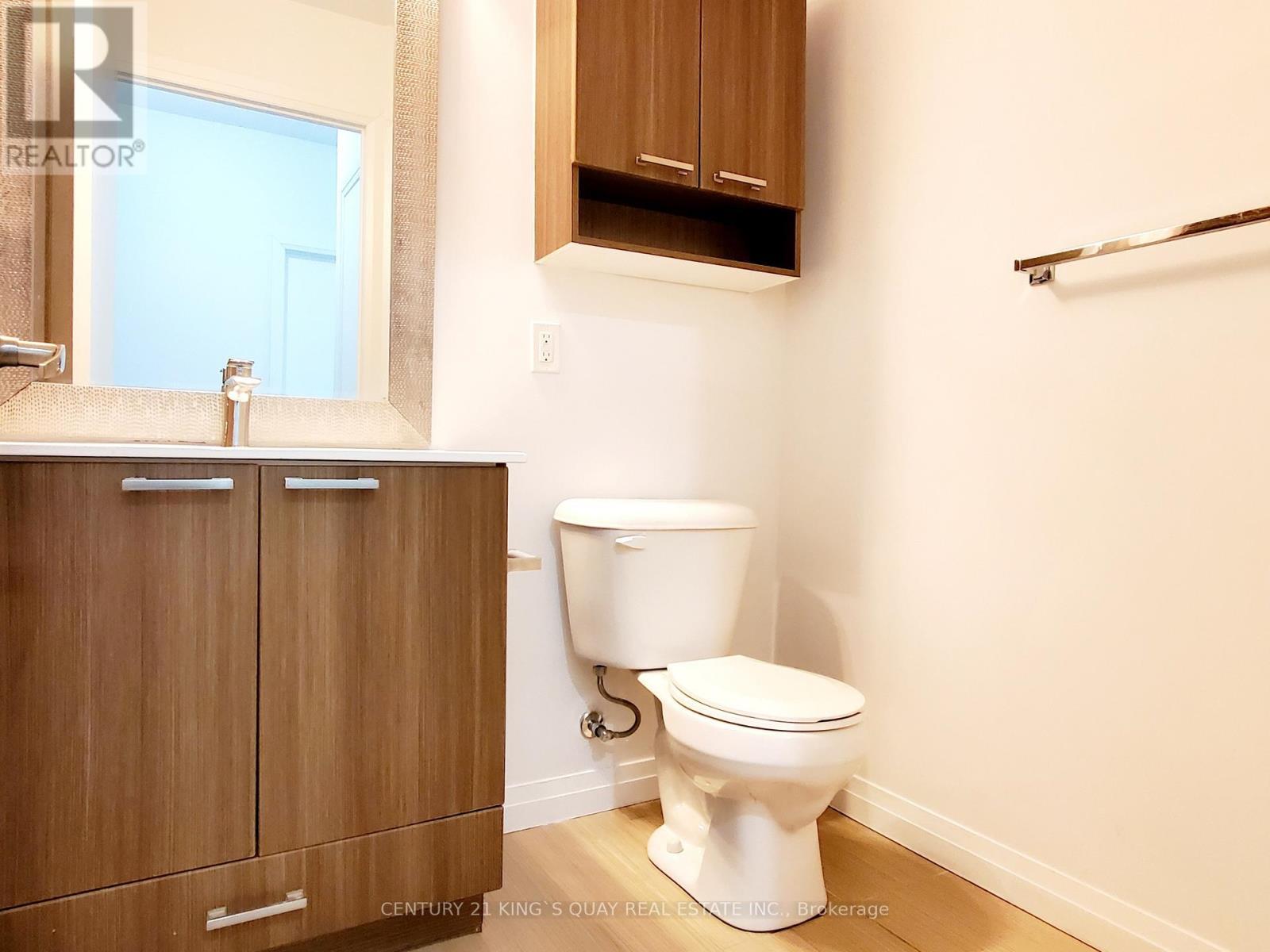 909 - 2150 Lawrence Avenue E, Toronto, ON - Indoor Photo Showing Bathroom
