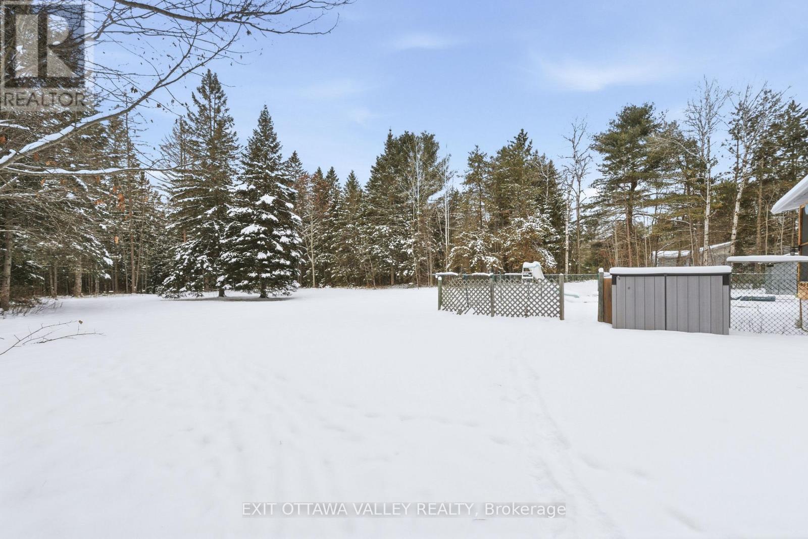 1251 Wylie Road, Laurentian Hills, ON -