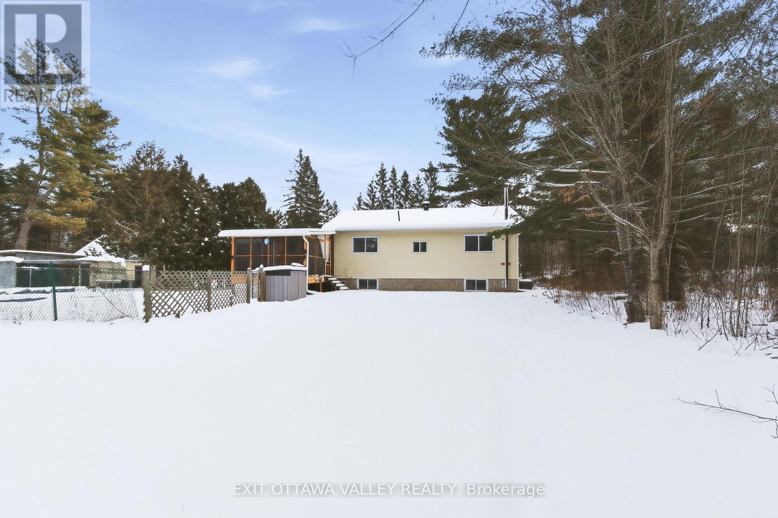 1251 Wylie Road, Laurentian Hills, ON -