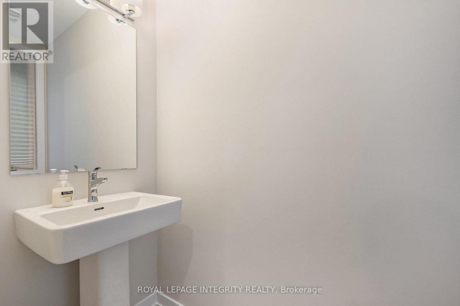 623 Alopex Row, Ottawa, ON - Indoor Photo Showing Bathroom