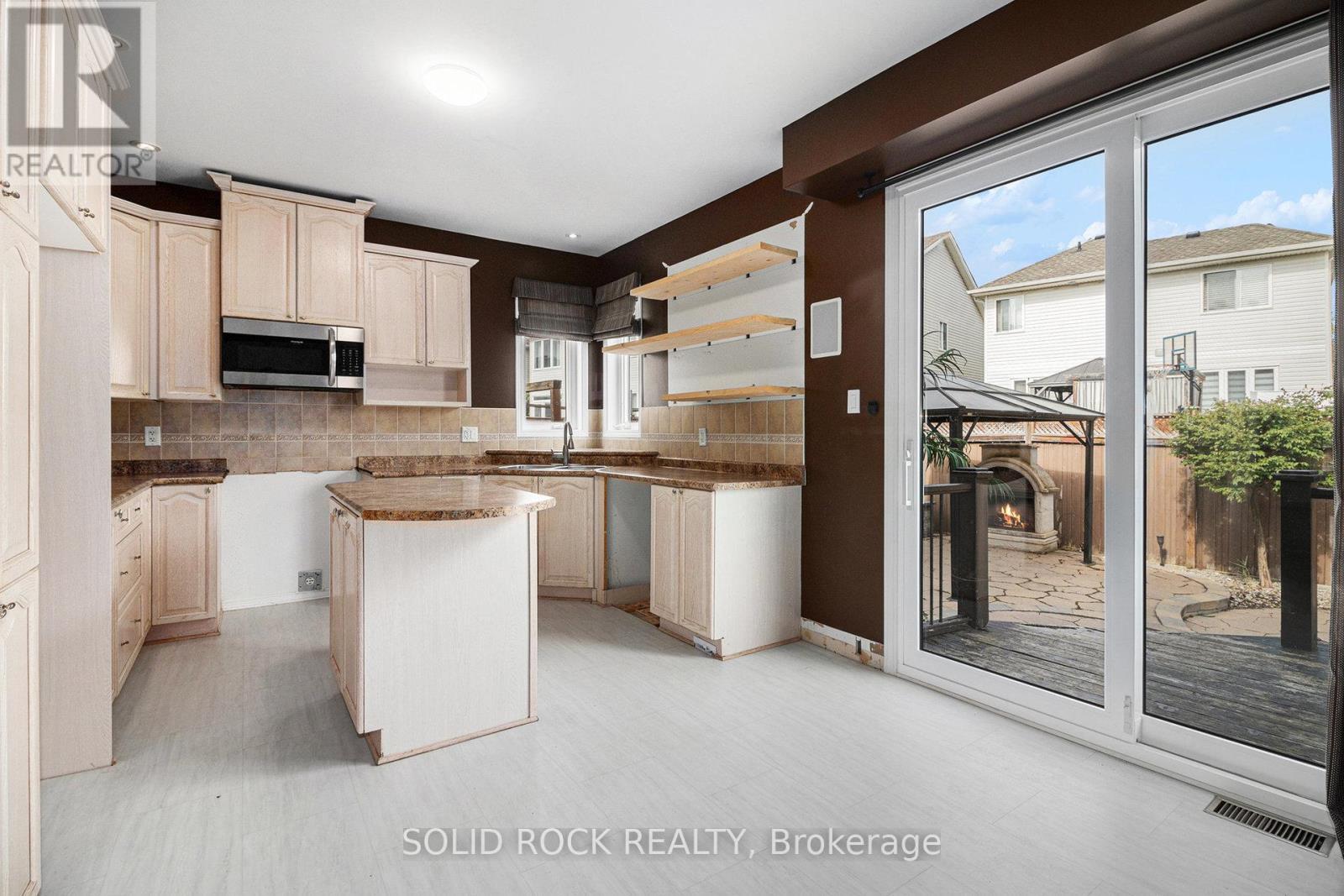 2121 Valin Street, Ottawa, ON - Indoor Photo Showing Kitchen