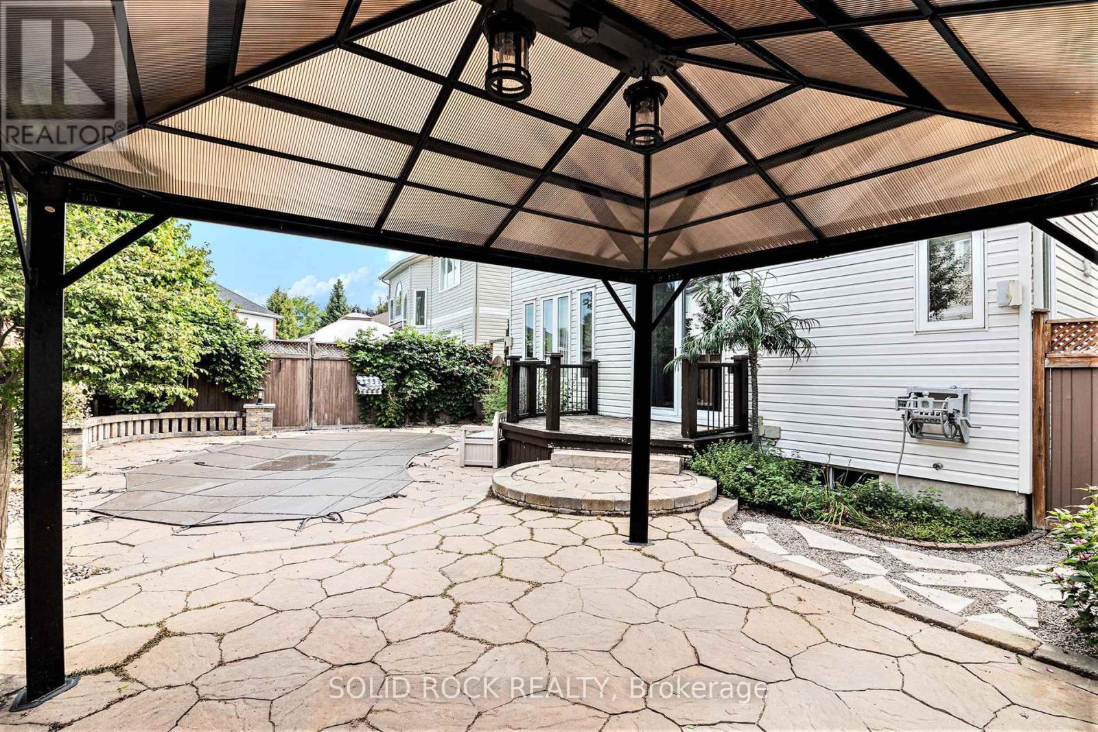 2121 Valin Street, Ottawa, ON - Outdoor