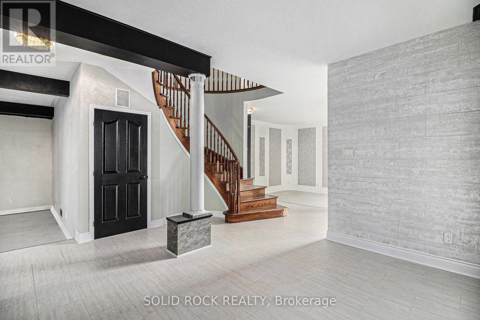 2121 Valin Street, Ottawa, ON - Indoor Photo Showing Other Room