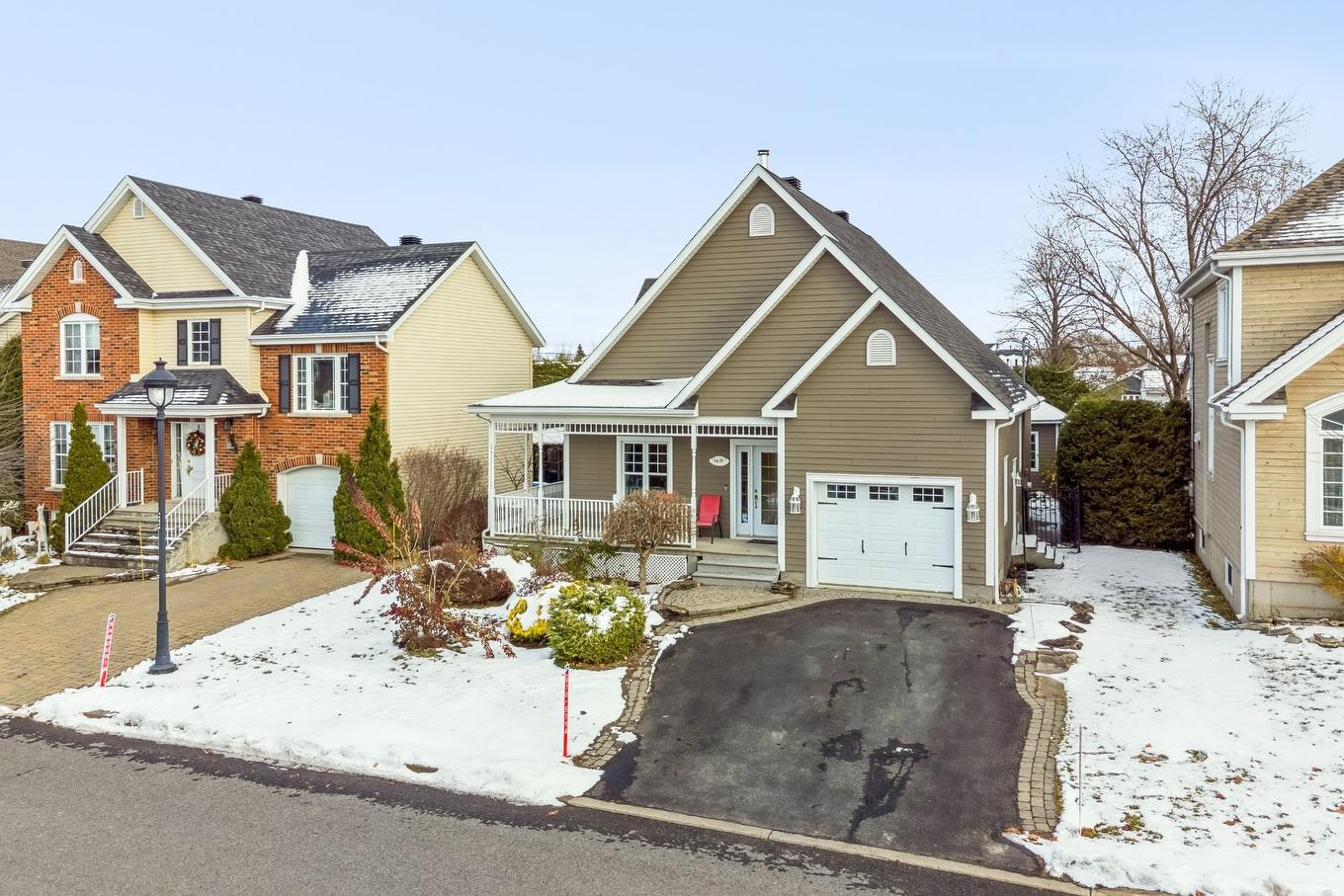 Frontage - 1637 Rue Étienne-Bisaillon, Chambly, QC - Outdoor With Facade
