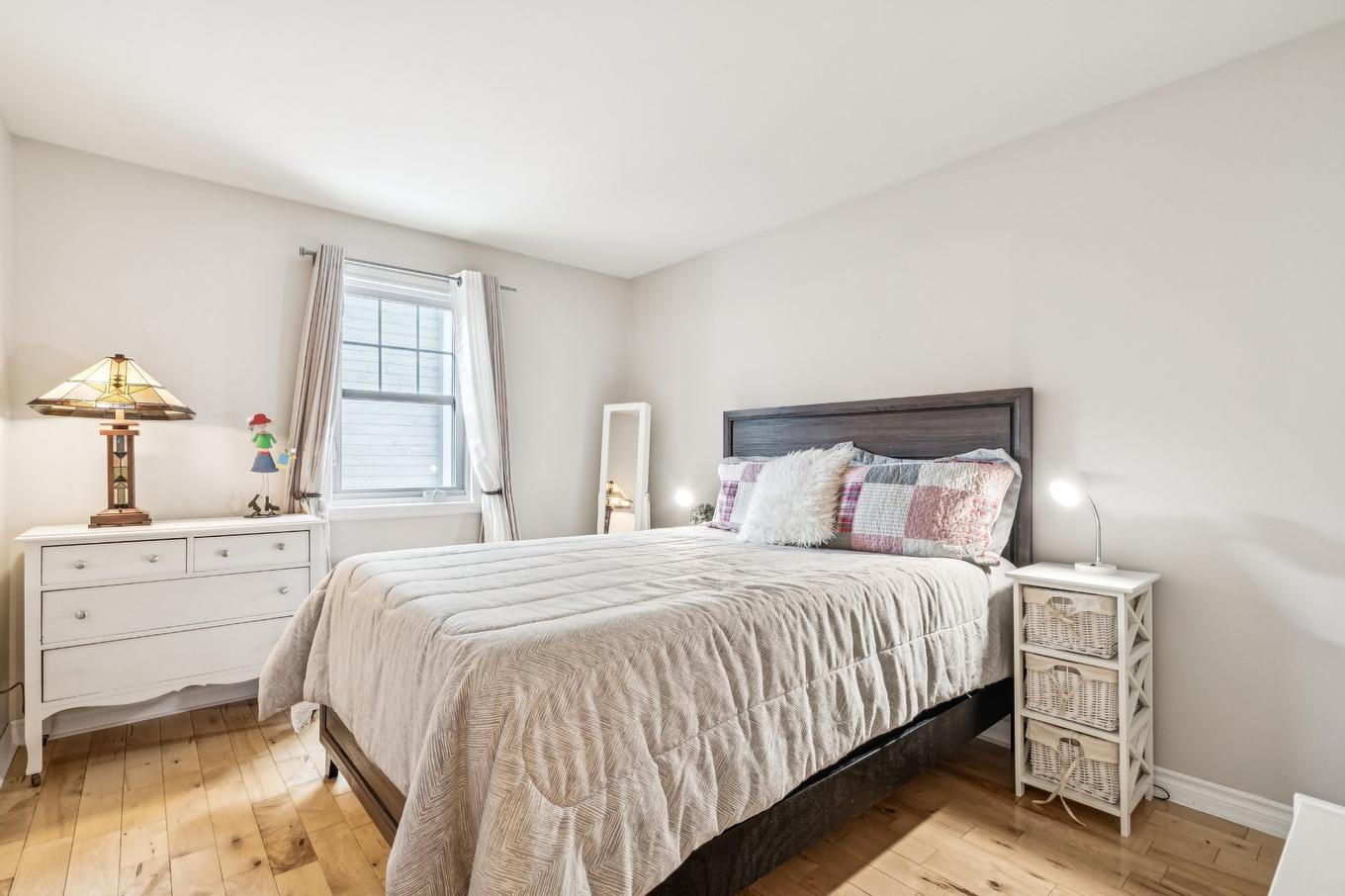 Bedroom - 1637 Rue Étienne-Bisaillon, Chambly, QC - Indoor Photo Showing Bedroom