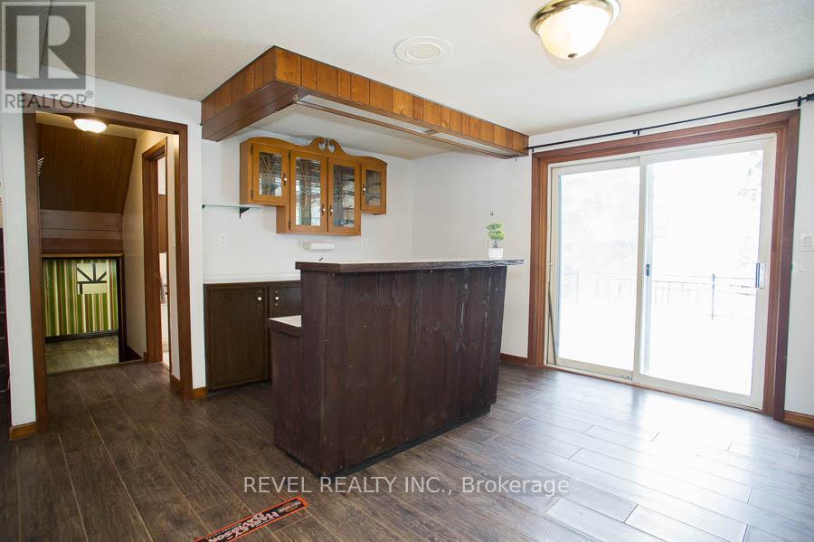 104 Hillside Avenue, Norfolk, ON - Indoor Photo Showing Other Room