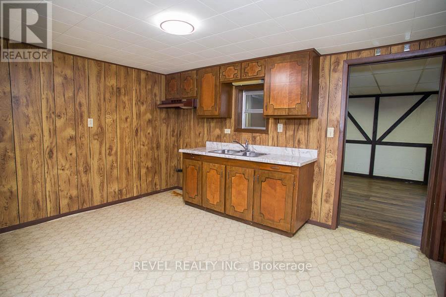 104 Hillside Avenue, Norfolk, ON - Indoor