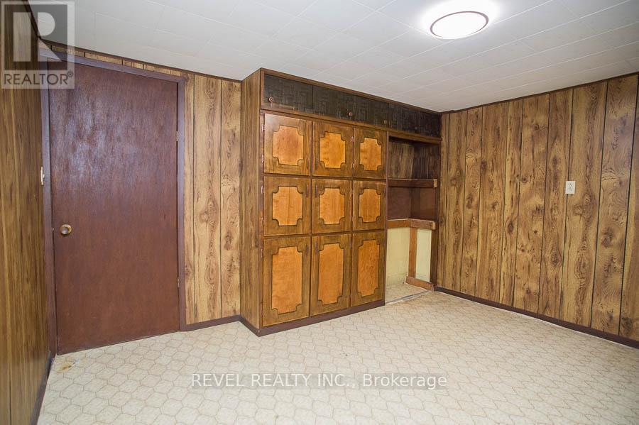 104 Hillside Avenue, Norfolk, ON - Indoor Photo Showing Other Room