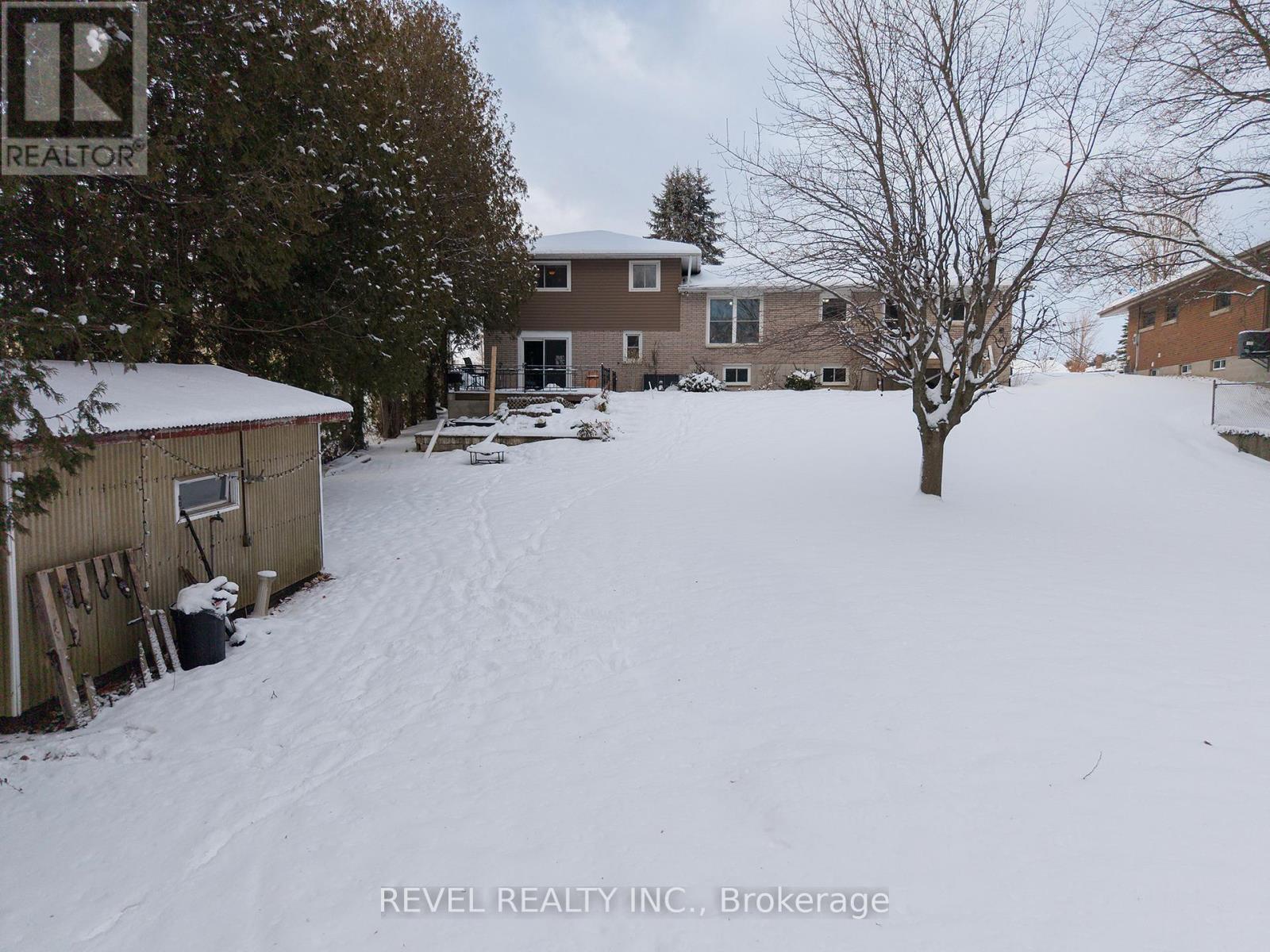 104 Hillside Avenue, Norfolk, ON - Outdoor